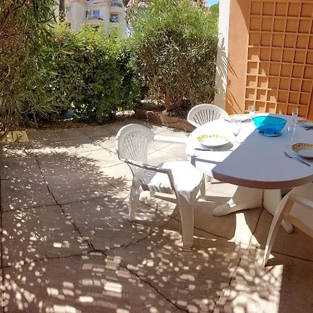 Appartement Climatise 2 Personnes Avec Terrasse Et Piscine Sainte-Maxime