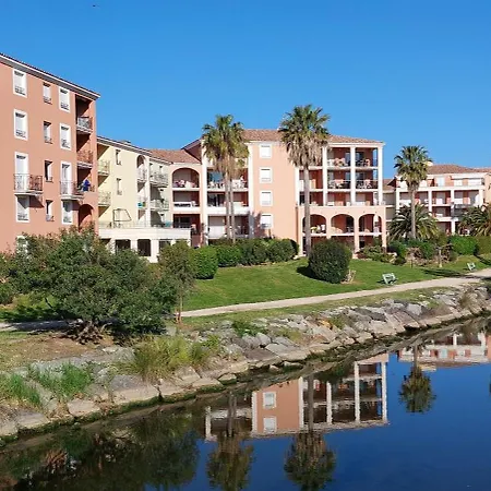 Climatise 2 Personnes Avec Terrasse Et Piscine דירה סן-מקסים
